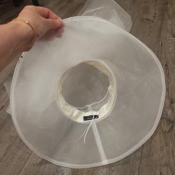 Handmade ,VintageBeautiful Bridal Head Piece, White Mesh Hat, Bride Wedding - Picture 5 of 12